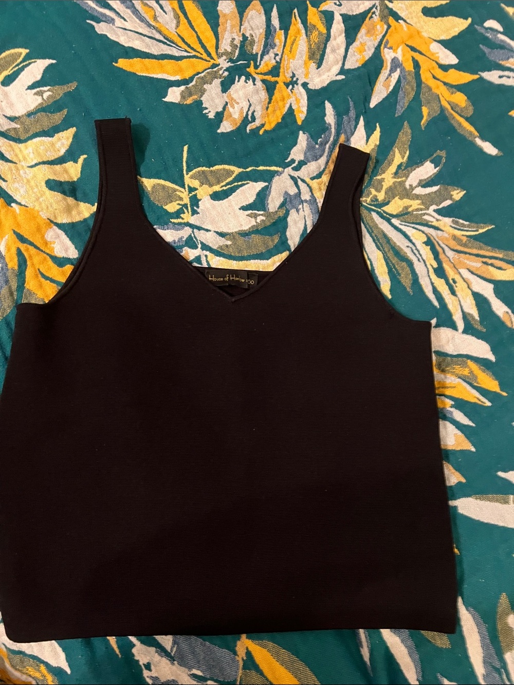 House of Harlow 1960 Black V-Neck Cropped Tank